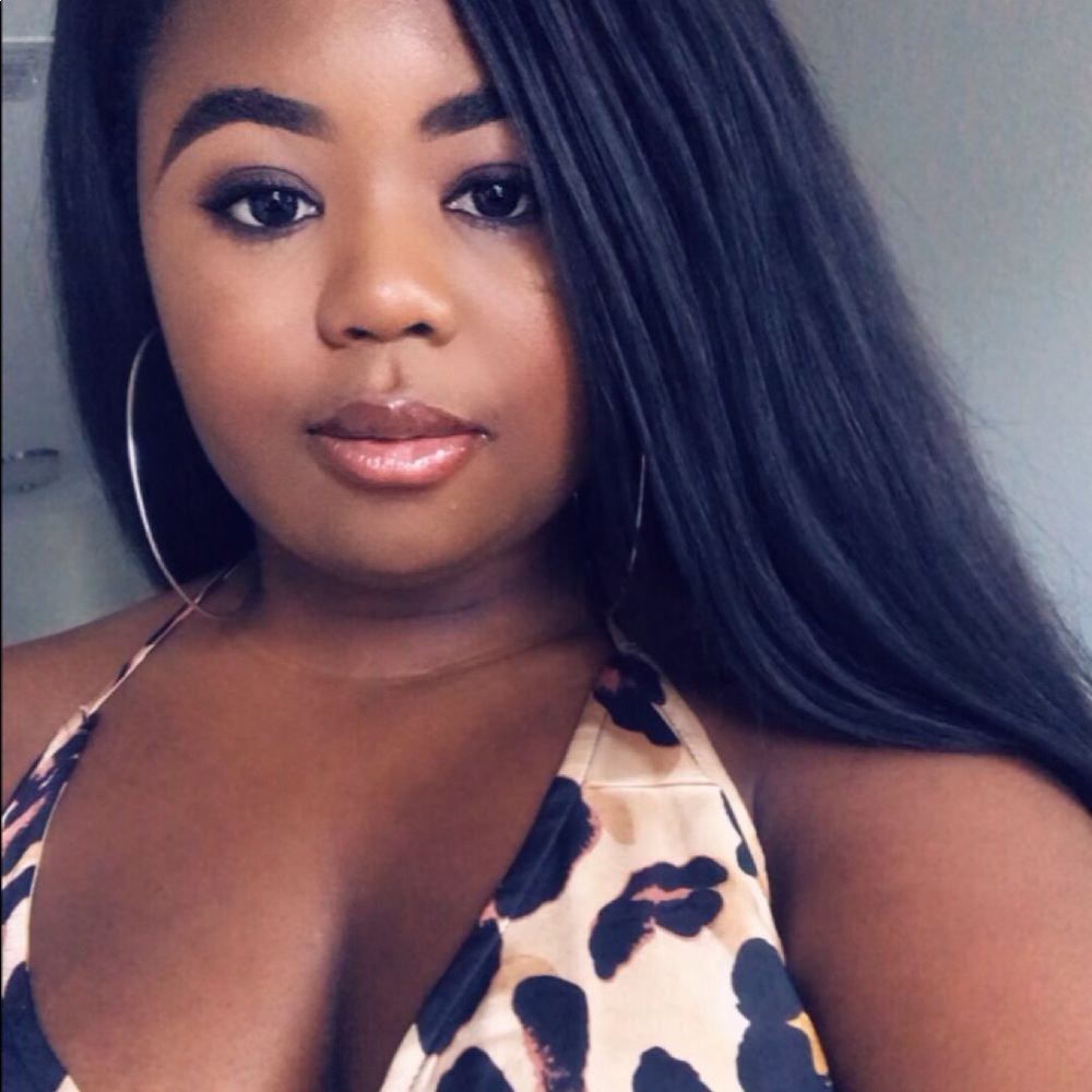 HELLO AND WELCOME TO MY CLOSET